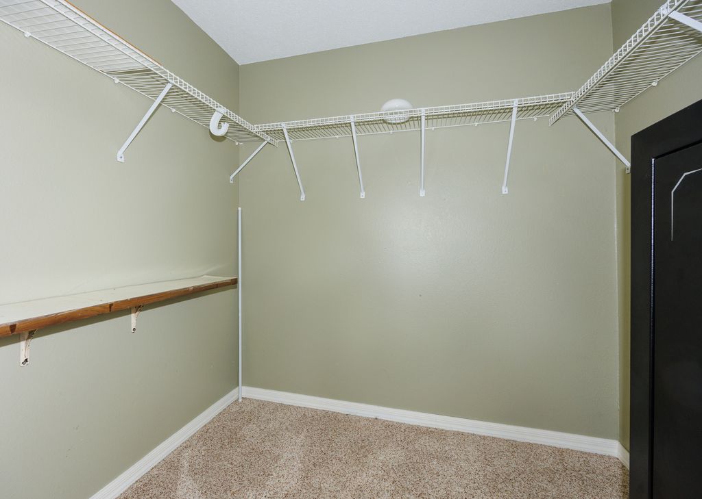 Image 28 of property listing at 12084 E Hutchison Road, Mt Vernon, IL 62864