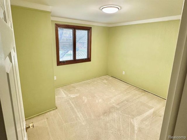 3040 Alden, Sterling Heights, MI 48310