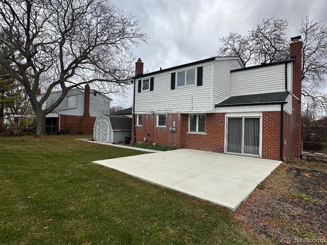 3040 Alden, Sterling Heights, MI 48310