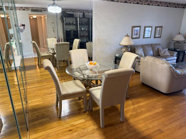 425 SE 11th Terrace 302, Dania Beach, FL 33004