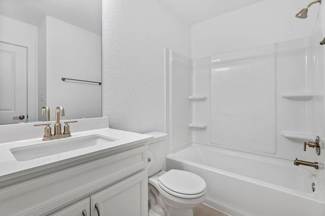 140 Darlington CT, Liberty Hill, TX 78642