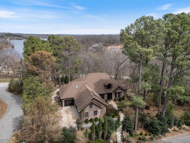 1 Brigadoon Drive, Bella Vista, AR 72715
