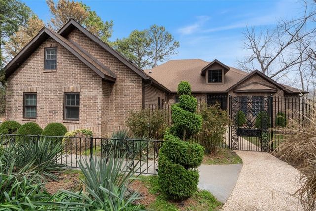 1 Brigadoon Drive, Bella Vista, AR 72715