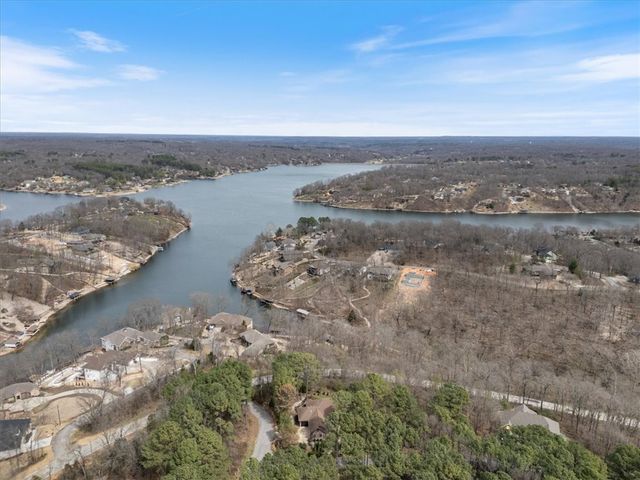 1 Brigadoon Drive, Bella Vista, AR 72715
