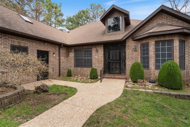 1 Brigadoon Drive, Bella Vista, AR 72715