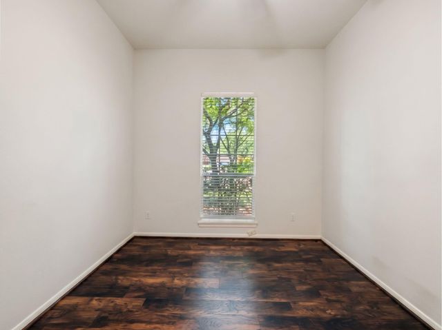 111 Chandler Court, Sugar Land, TX 77479