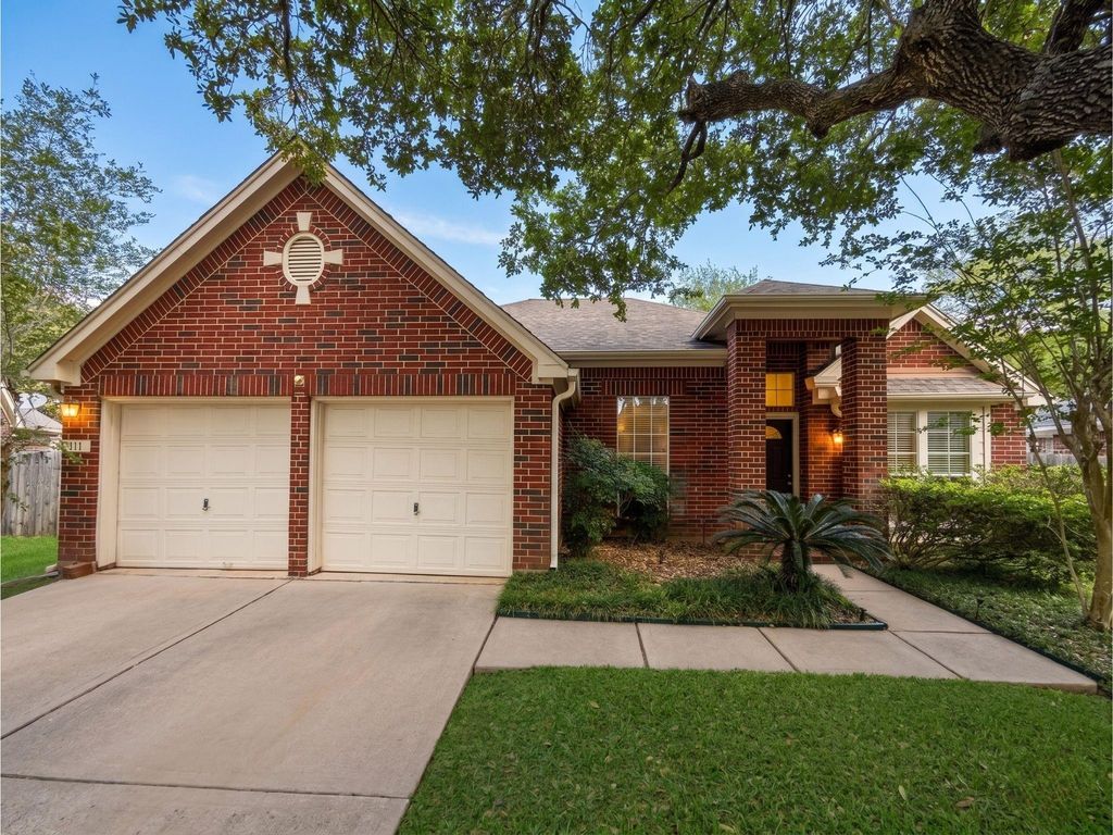 111 Chandler Court, Sugar Land, TX 77479