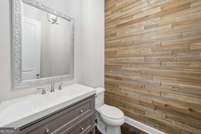 512 Edgewater Drive, Canton, GA 30115