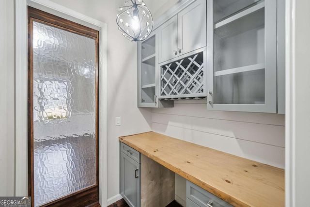 512 Edgewater Drive, Canton, GA 30115