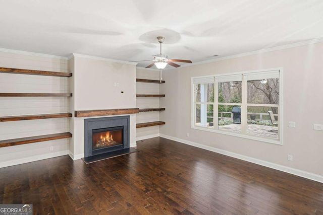 512 Edgewater Drive, Canton, GA 30115