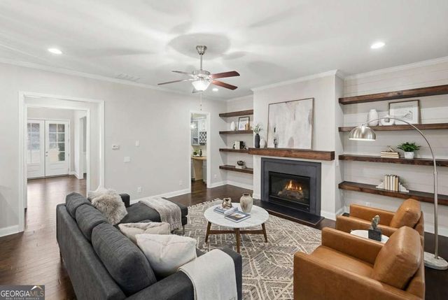 512 Edgewater Drive, Canton, GA 30115