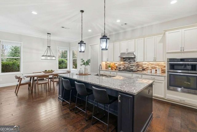 512 Edgewater Drive, Canton, GA 30115