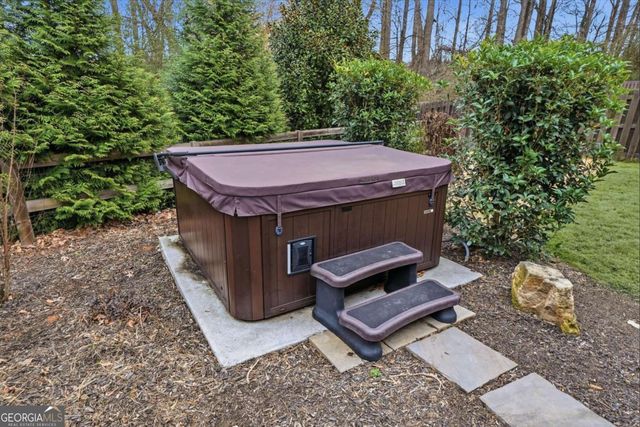 512 Edgewater Drive, Canton, GA 30115