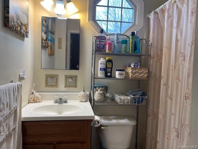 4 Fox Path, Coram, NY 11727