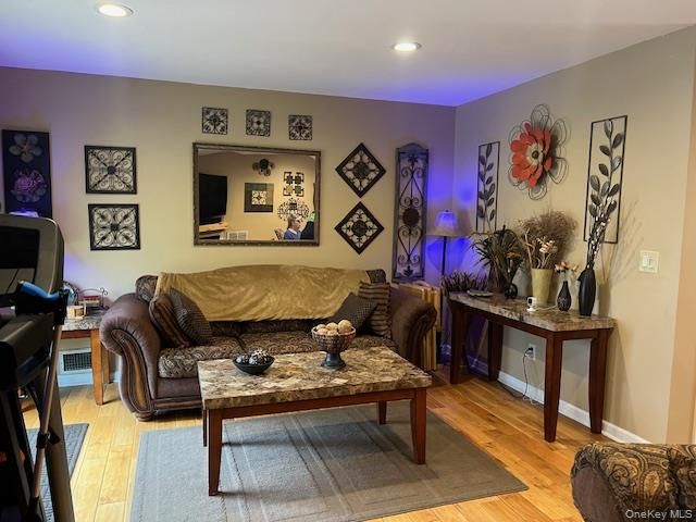 4 Fox Path, Coram, NY 11727