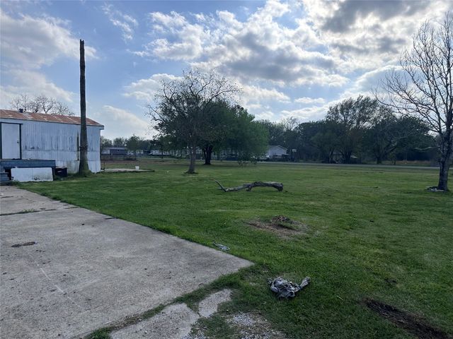 2118 Land Breeze Drive, Baytown, TX 77523