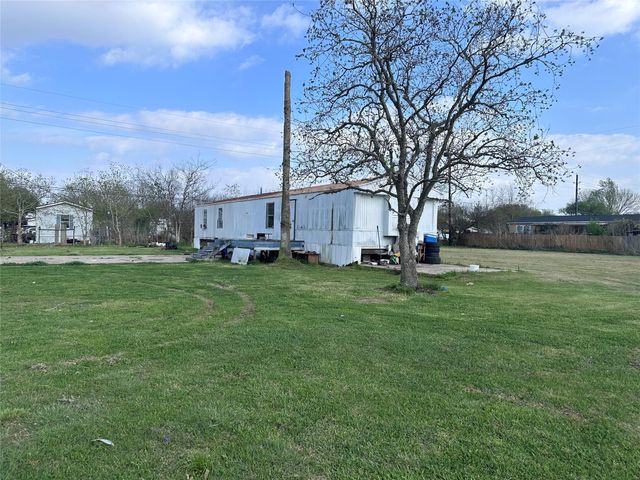 2118 Land Breeze Drive, Baytown, TX 77523