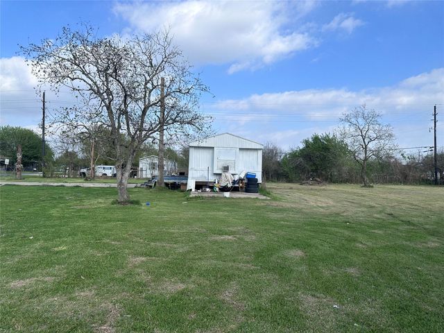 2118 Land Breeze Drive, Baytown, TX 77523