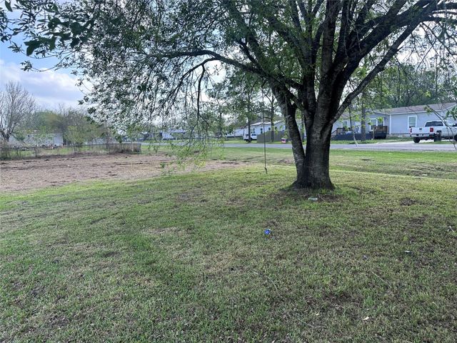 2118 Land Breeze Drive, Baytown, TX 77523