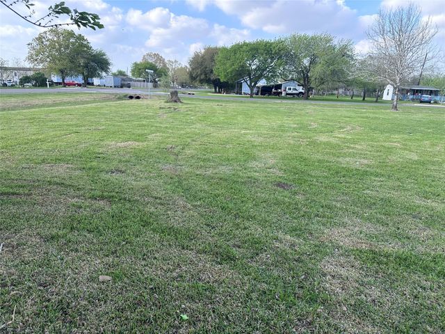 2118 Land Breeze Drive, Baytown, TX 77523