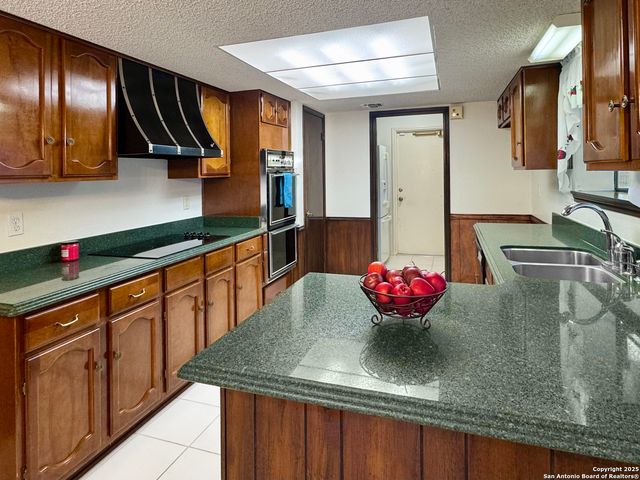 14219 Chadbourne, San Antonio, TX 78232