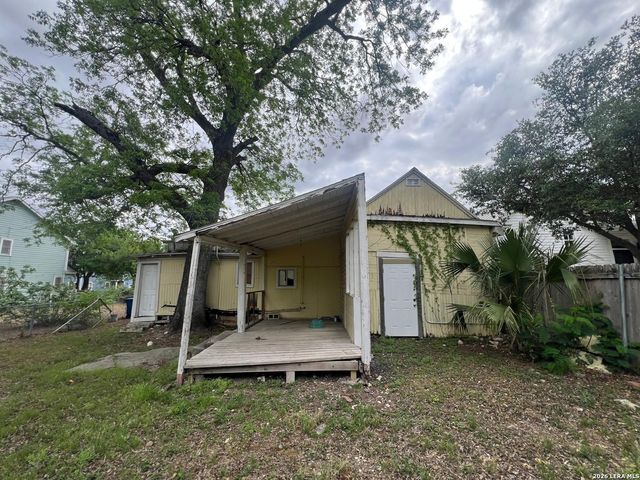 221 Leigh, San Antonio, TX 78210