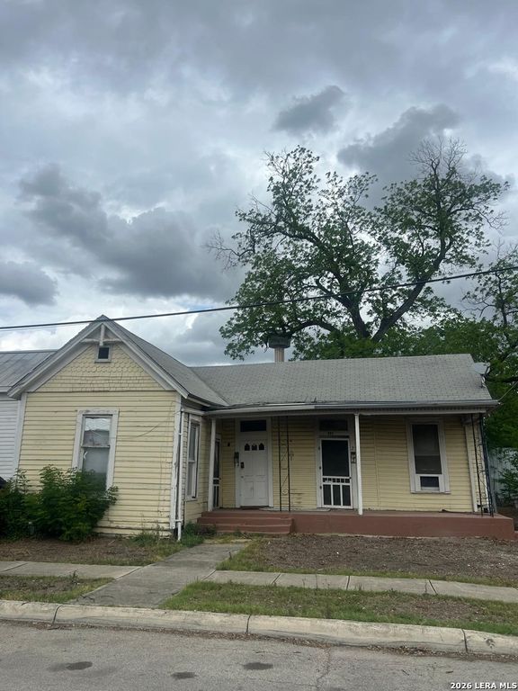 221 Leigh, San Antonio, TX 78210
