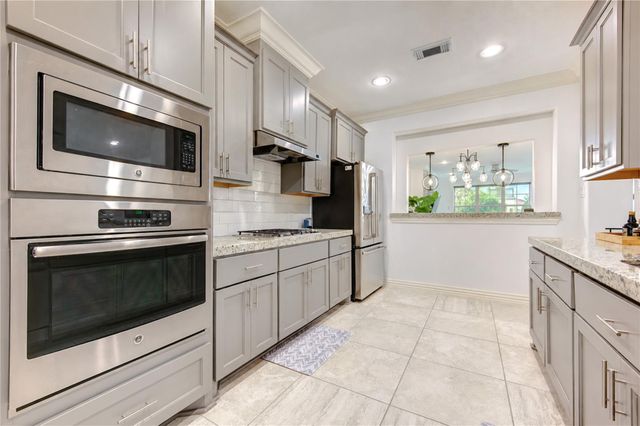 13605 Teal Bluff Lane, Houston, TX 77077
