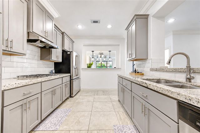 13605 Teal Bluff Lane, Houston, TX 77077