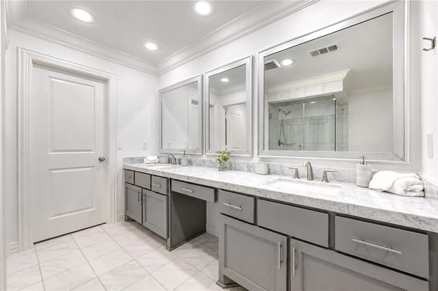 13605 Teal Bluff Lane, Houston, TX 77077