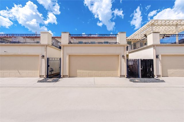 13605 Teal Bluff Lane, Houston, TX 77077