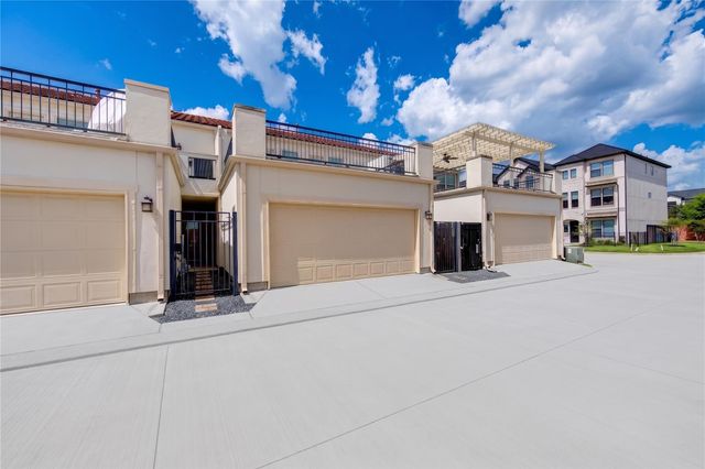 13605 Teal Bluff Lane, Houston, TX 77077