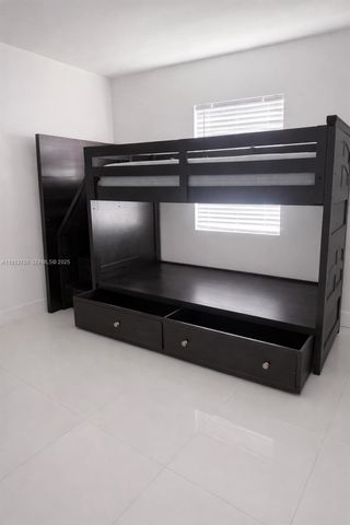 5250 SW 115th Ave, Miami, FL 33165