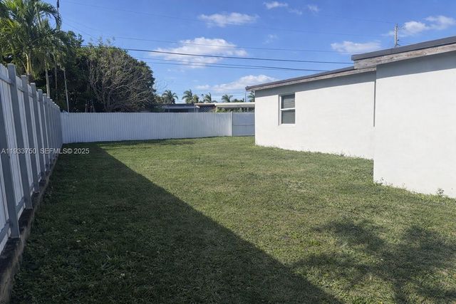 5250 SW 115th Ave, Miami, FL 33165