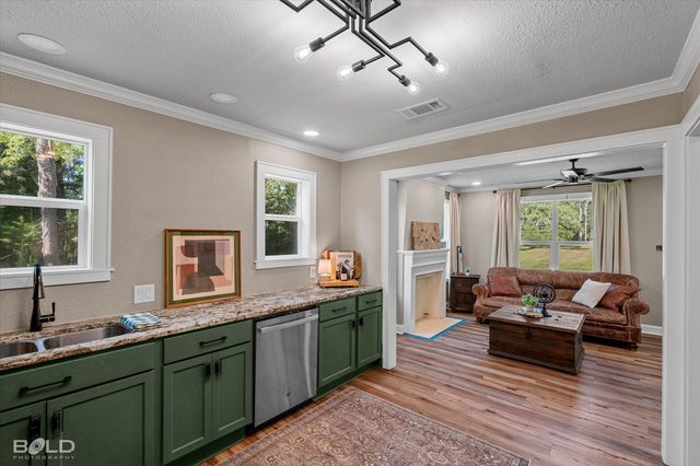 600 Horseshoe Bend Road, Doyline, LA 71023
