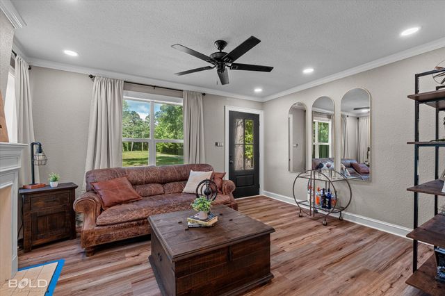 600 Horseshoe Bend Road, Doyline, LA 71023