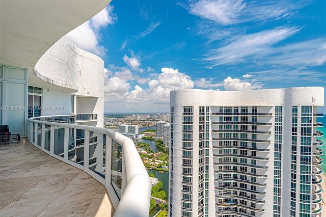 15901 Collins Avenue 4302, Sunny Isles Beach, FL 33160