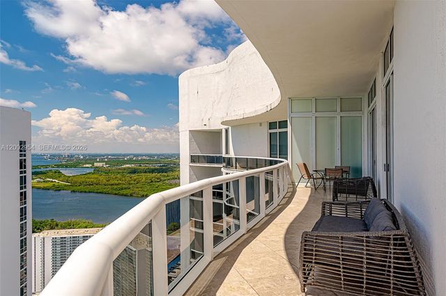 15901 Collins Avenue 4302, Sunny Isles Beach, FL 33160