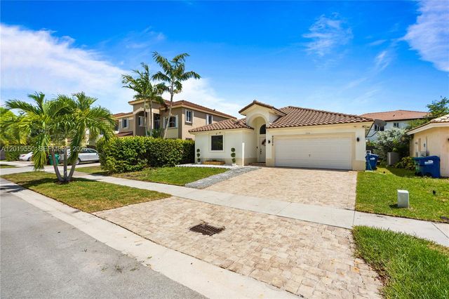 9256 SW 209th Ter, Cutler Bay, FL 33189