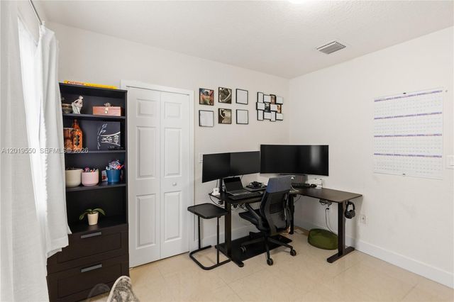 9256 SW 209th Ter, Cutler Bay, FL 33189