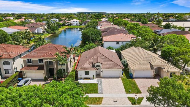 9256 SW 209th Ter, Cutler Bay, FL 33189