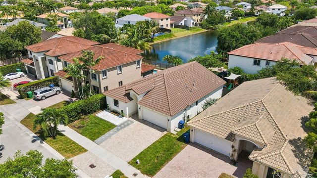 9256 SW 209th Ter, Cutler Bay, FL 33189
