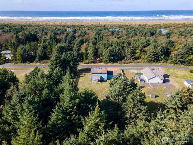 169 Ocean Boulevard, Ocean Shores, WA 98569