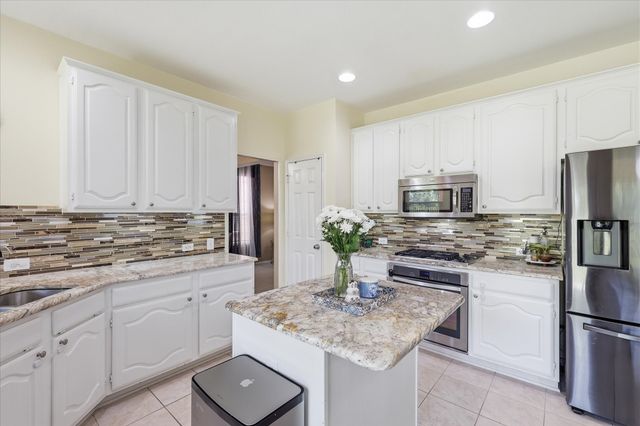 517 Waterview Drive, Coppell, TX 75019