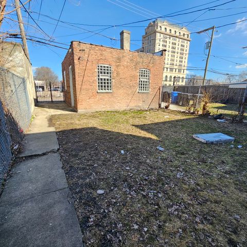 3834 W Monroe Street, Chicago, IL 60624