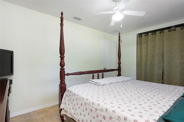 6401 26TH WAY N, St Petersburg, FL 33702