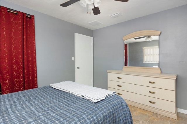 6401 26TH WAY N, St Petersburg, FL 33702