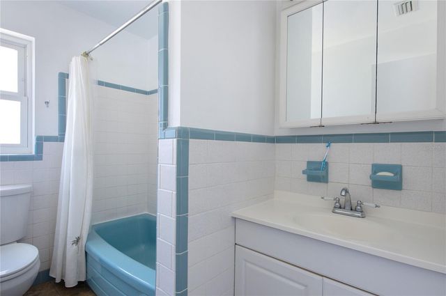 6401 26TH WAY N, St Petersburg, FL 33702