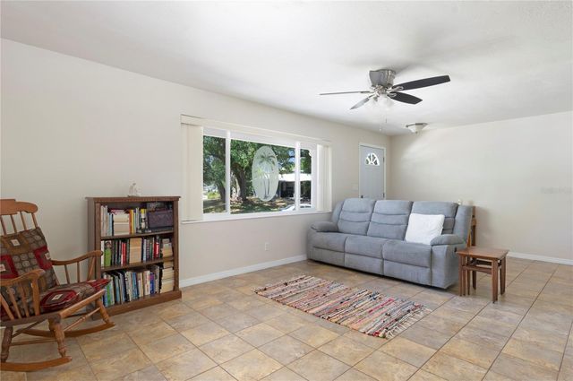 6401 26TH WAY N, St Petersburg, FL 33702