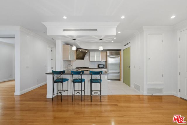 8121 Norton Avenue 201, Los Angeles, CA 90046